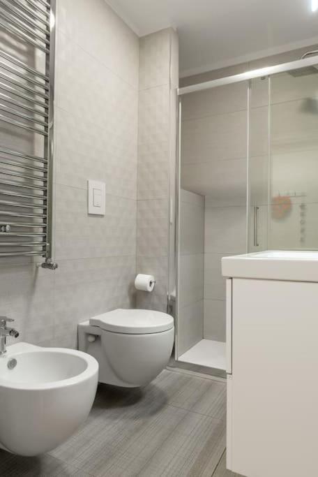 Central Loft Full Comfort Бари Экстерьер фото