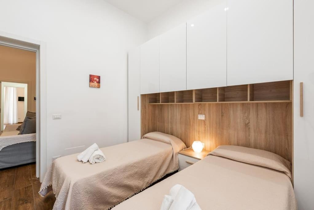 Central Loft Full Comfort Бари Экстерьер фото