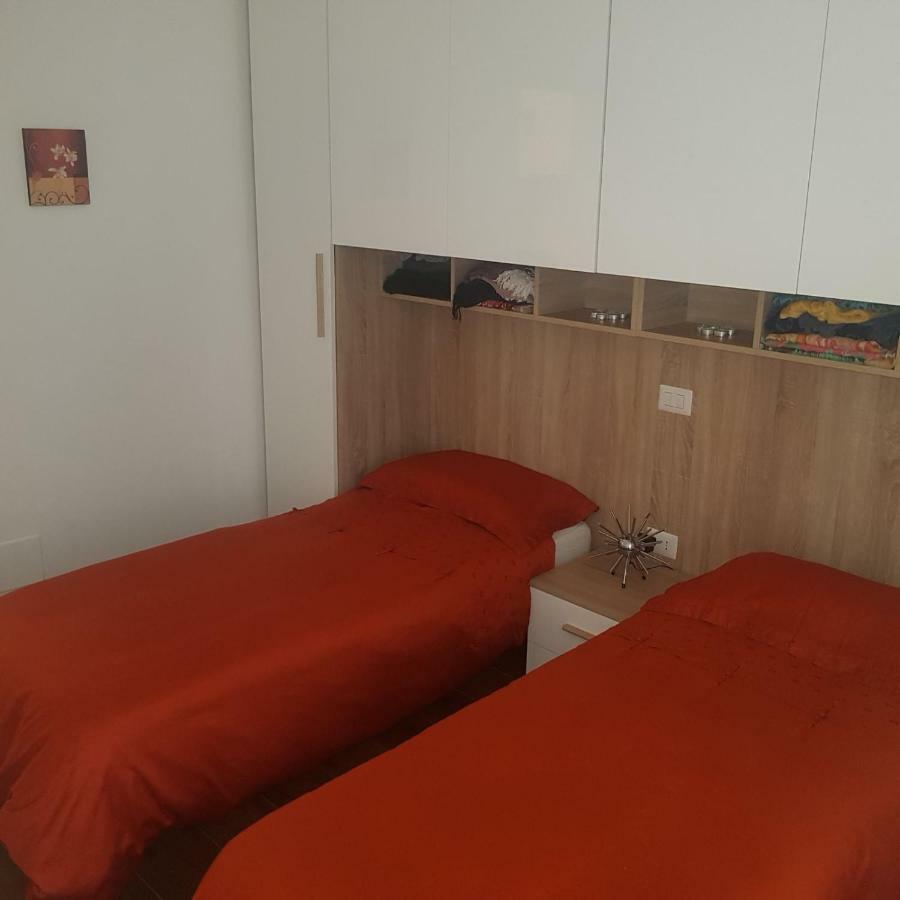 Central Loft Full Comfort Бари Экстерьер фото